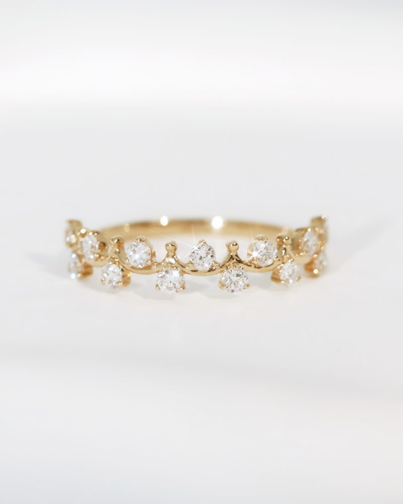 Wavy Lace Solid Gold Diamond Ring